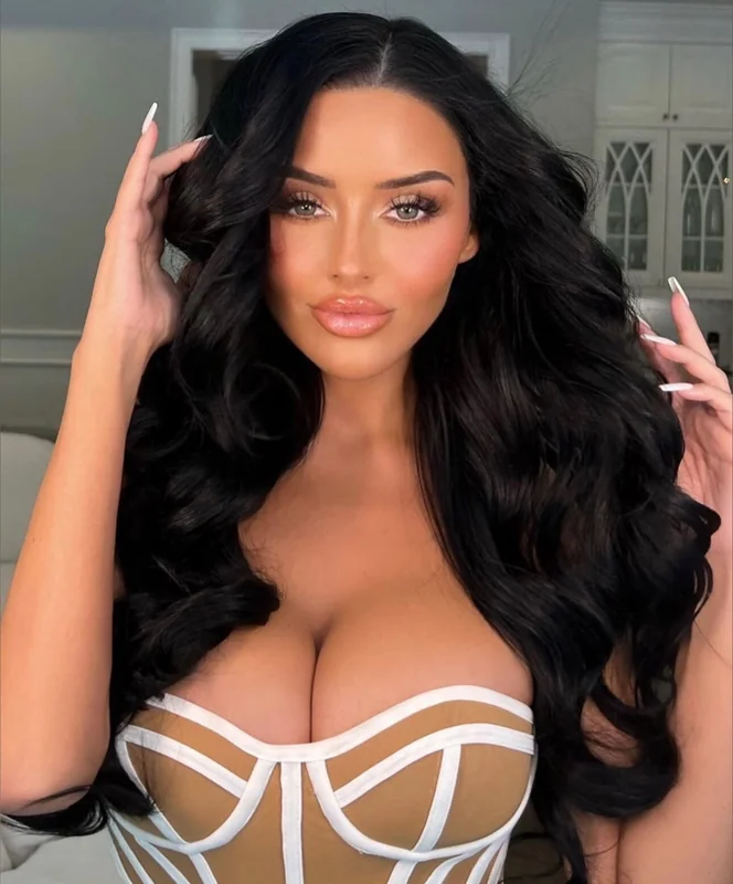 Abigail Ratchford OnlyFans Profile