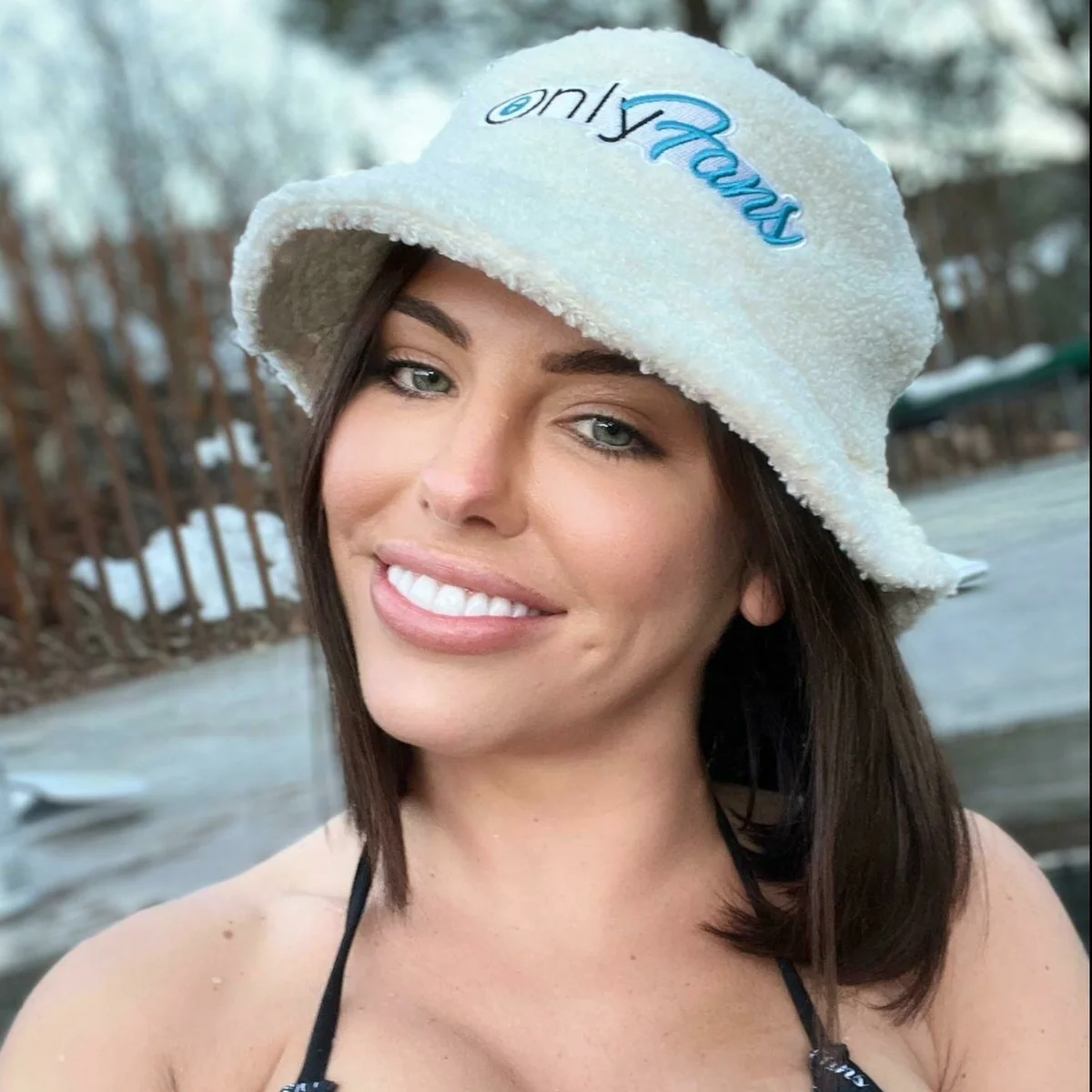 Adriana Chechik (@adrianachechik) OnlyFans exclusive creator profile photo