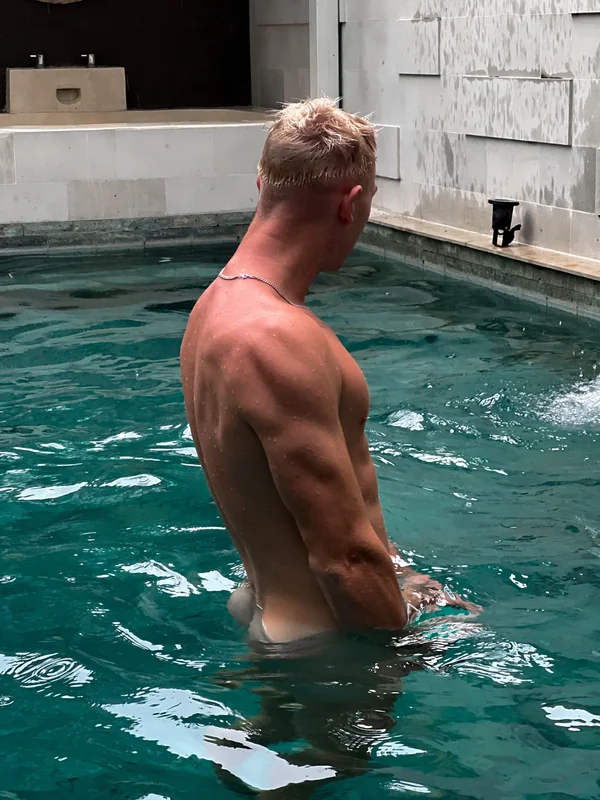 Alexbloom22 - OnlyFans Creator Profile Picture