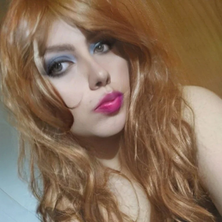 Aliciacrossdresser - OnlyFans Creator Profile Picture