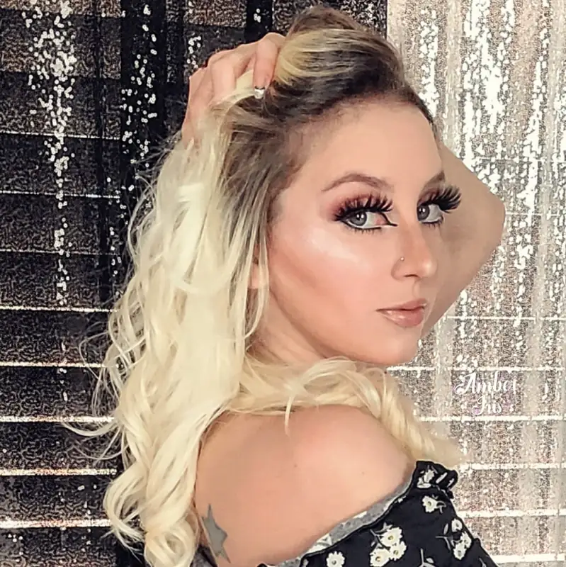 Amber Iris - OnlyFans Creator Profile Picture