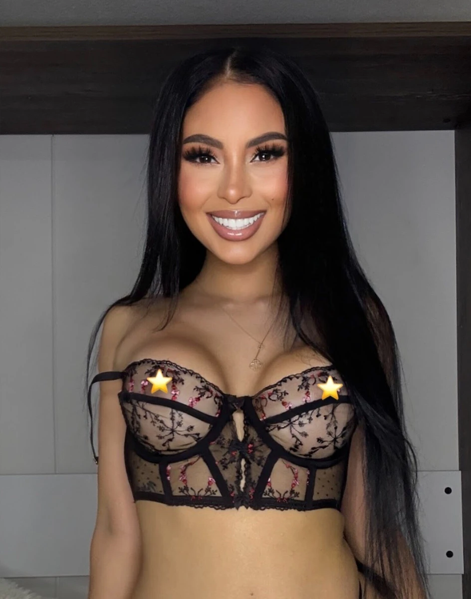 Iraqi Beauty (@arabshilan) OnlyFans amateur creator profile photo