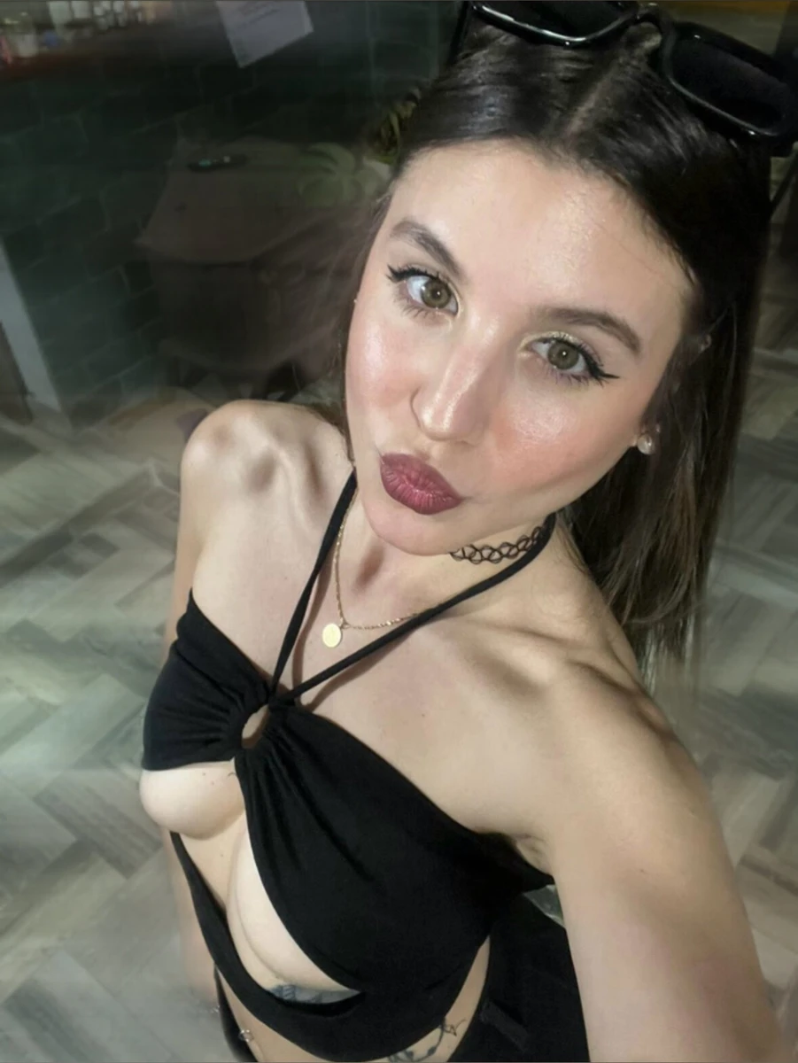 Aria OnlyFans teen (young) creator profile photo