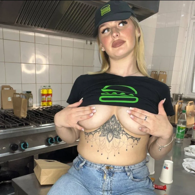 Lilly OnlyFans Profile