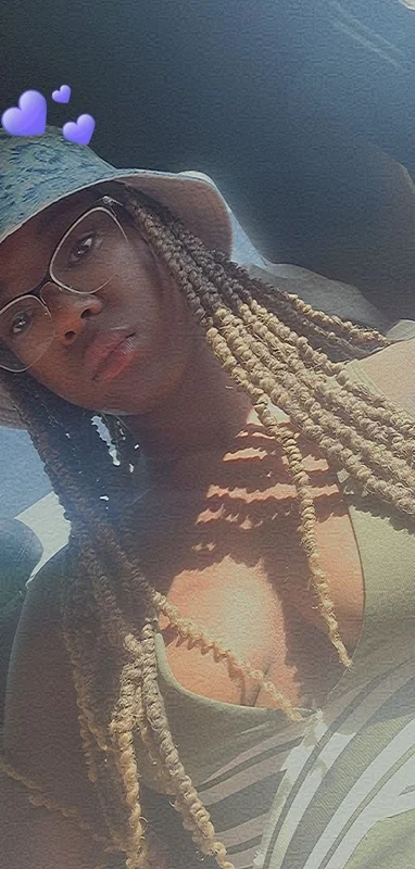 Bell - OnlyFans Creator Profile Picture