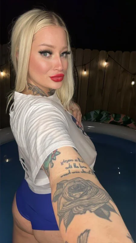 Caroline Hart - OnlyFans Creator Profile Picture