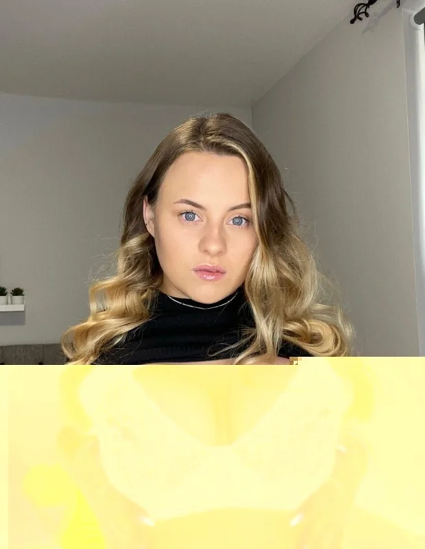 British babe with huge melons - OnlyFans Creator Profile Picture