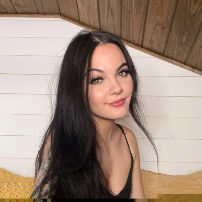 Cait Cross - OnlyFans Creator Profile Picture