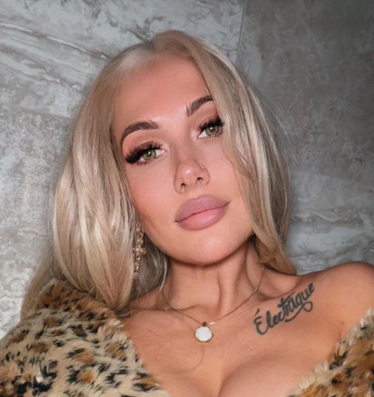 Carly Electric OnlyFans Profile