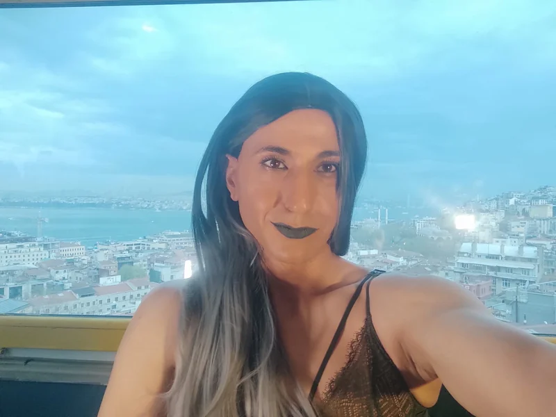 CD Nina Masoz OnlyFans Profile