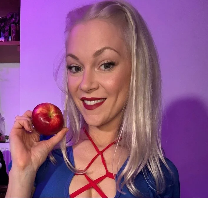 Peek my story Charlie Flexi FREE - OnlyFans Creator Profile Picture