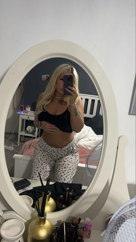 Charlotte - OnlyFans Creator Profile Picture