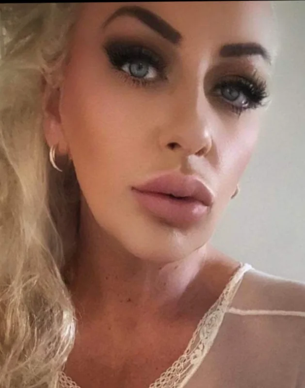 alice marina couger OnlyFans Profile