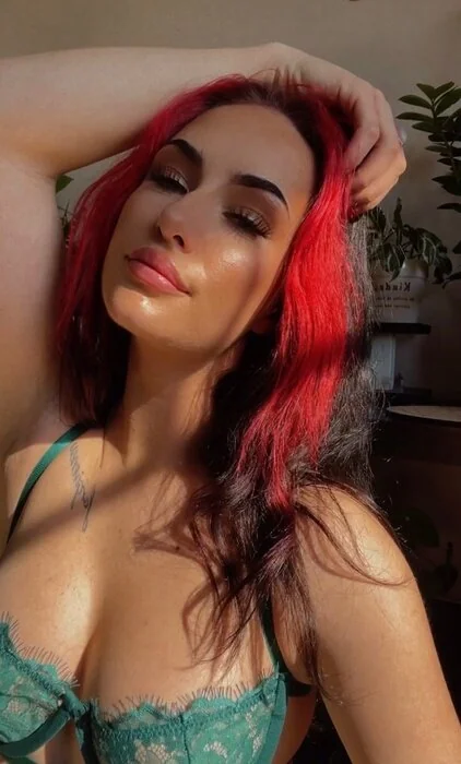 christina OnlyFans Profile