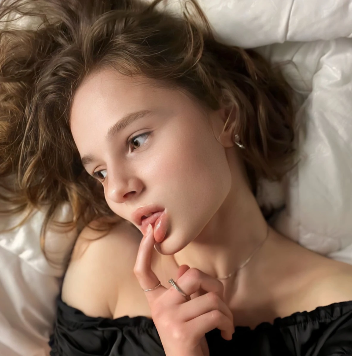 Small (@cute_milana18) OnlyFans teen (young) creator profile photo