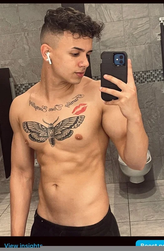 Danieeltroya OnlyFans Profile