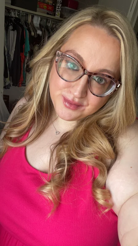 Effervescent Kitten OnlyFans Profile