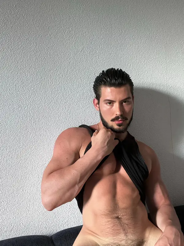 Efureimu OnlyFans Profile