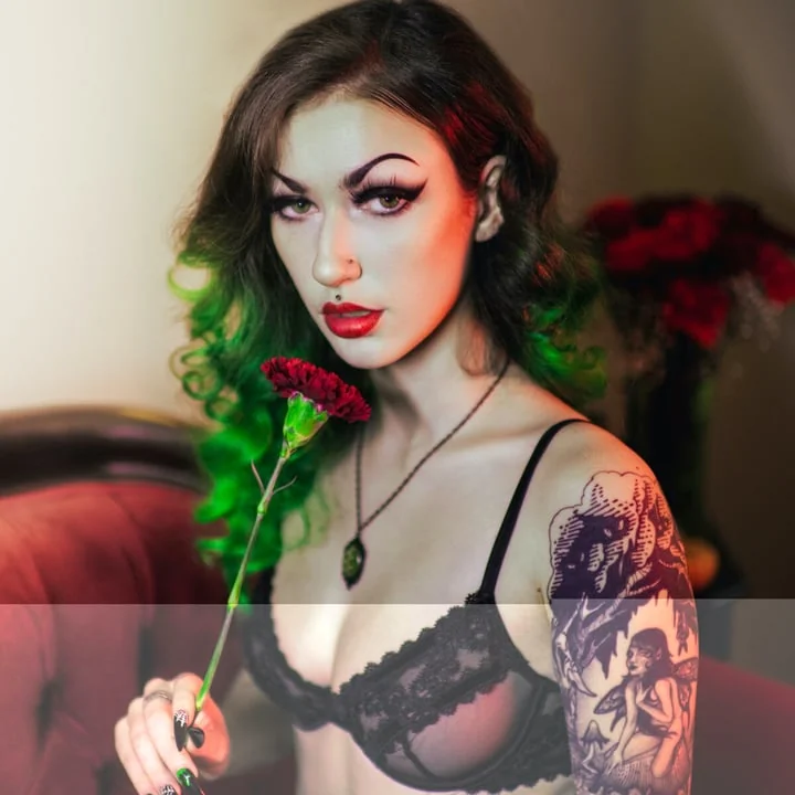 Elaraelias OnlyFans Profile