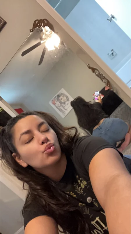 Elegantpie777 OnlyFans Profile