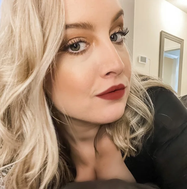 Elizabeth Castravet OnlyFans Profile