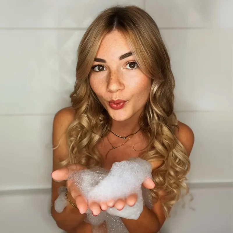 Ella - OnlyFans Creator Profile Picture