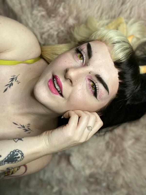 elora.fawn OnlyFans Profile