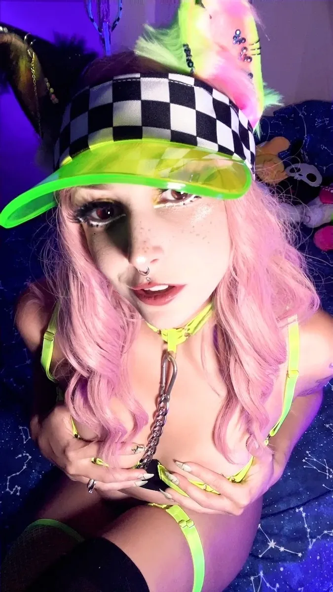 Emery Fennec OnlyFans Profile