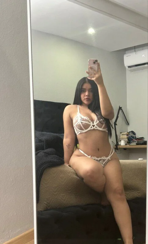 Emily montaño OnlyFans Profile