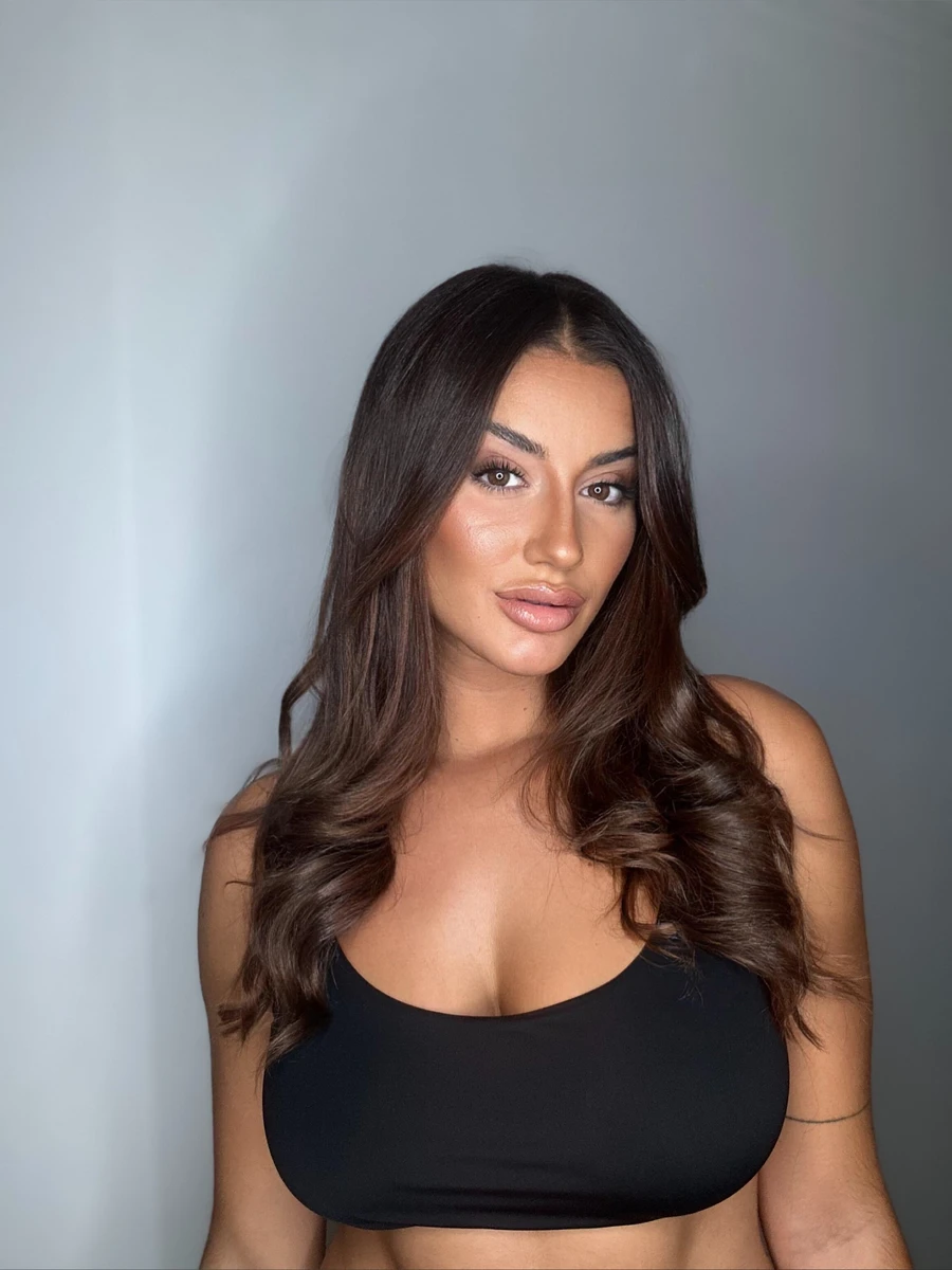 FatiVázquez OnlyFans Profile