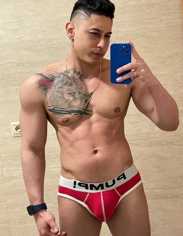 Felipee22cm OnlyFans Profile