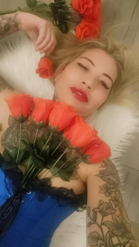 Filthyemma OnlyFans Profile