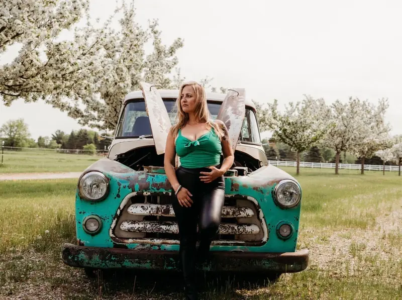 Elena Pears OnlyFans Profile