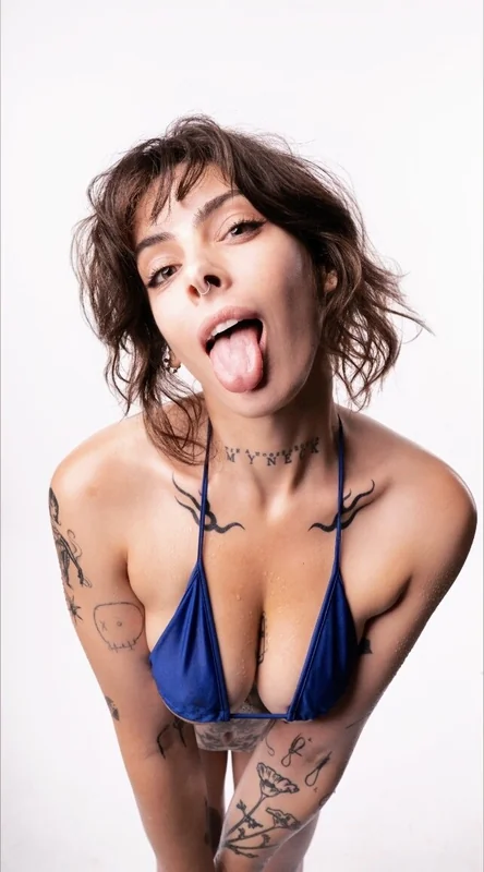 Genna James OnlyFans Profile