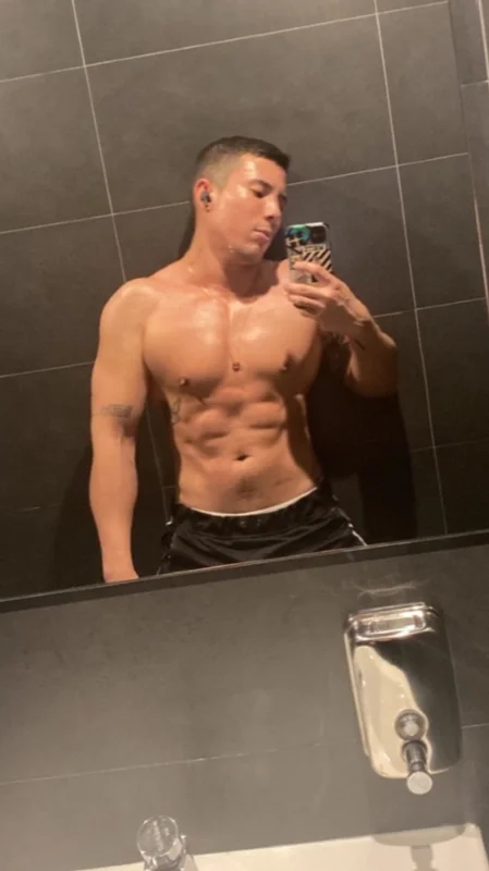 Giossb OnlyFans Profile