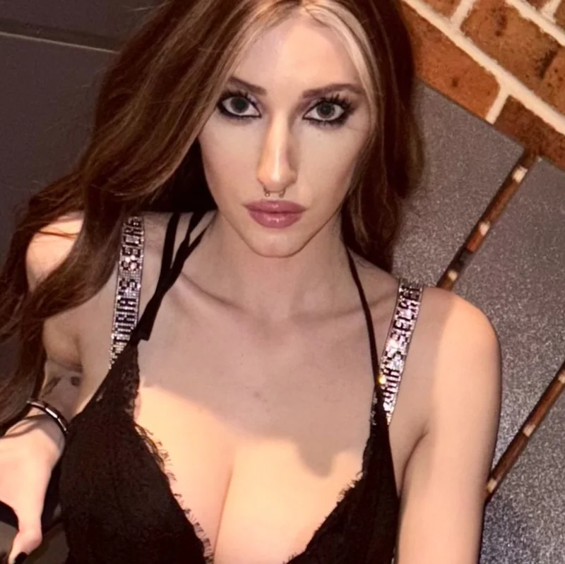 Your GF Stella OnlyFans Profile