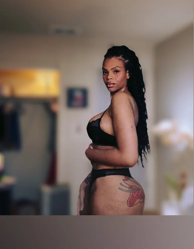 HALLE HAYES OnlyFans Profile