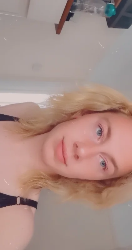 Hannahkitchener OnlyFans Profile