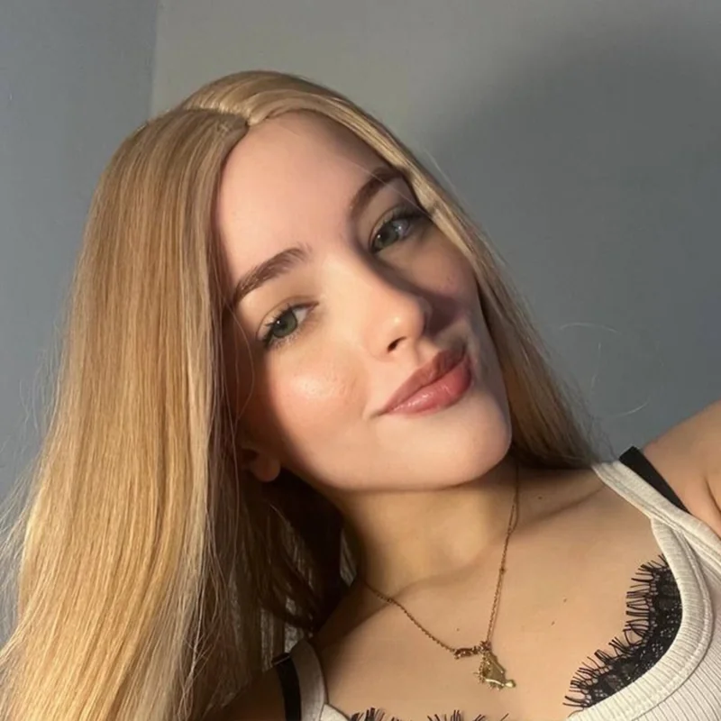 Lara OnlyFans Profile