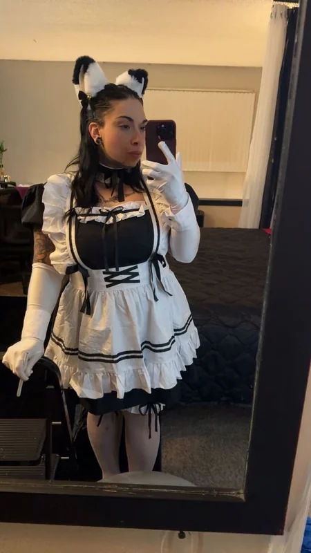 Abella Zee - OnlyFans Creator Profile Picture