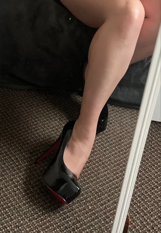 Housewife Kay - OnlyFans Creator Profile Picture