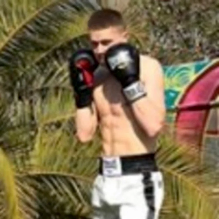 Hung Twink Top OnlyFans Profile