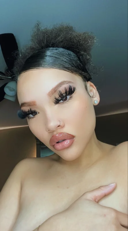 Onmylightskinnedshii - OnlyFans Creator Profile Picture