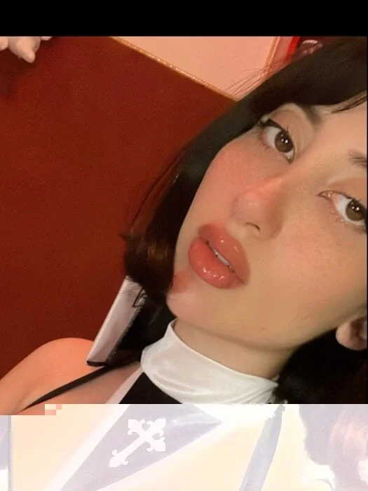 Petite OnlyFans Profile