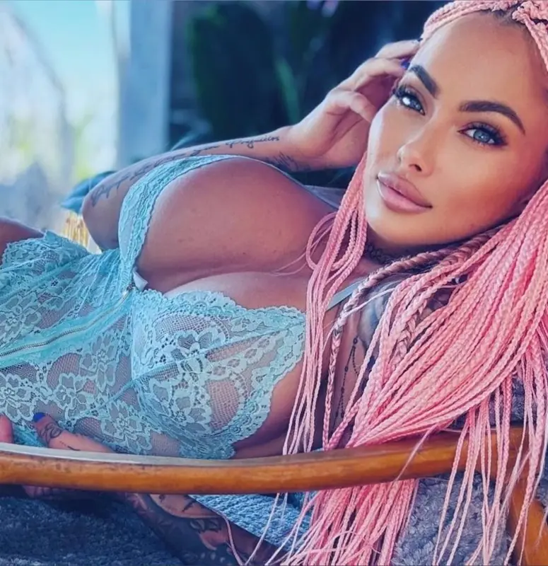 MICHAELA ISIZZU OnlyFans Profile