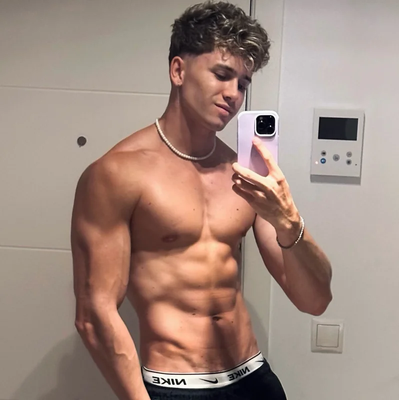 Maksim VIP Ukrainian Boy OnlyFans Profile