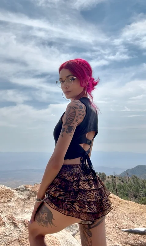 Jade Live OnlyFans Profile