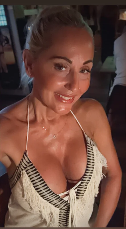 Jan Burton (Free) OnlyFans Profile