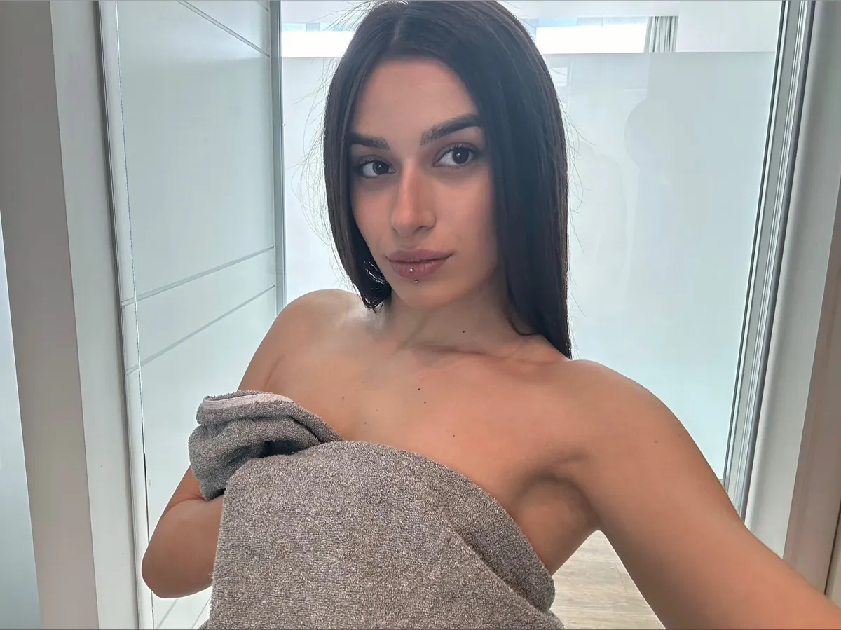 Joana23 OnlyFans Profile