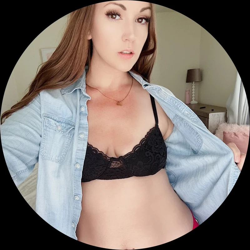 MOM NEXT DOOR FREE - OnlyFans Creator Profile Picture